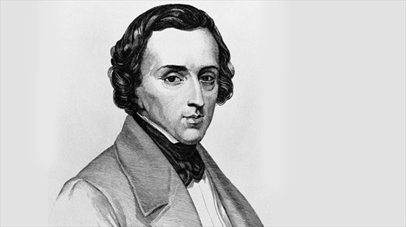 ekthesi-afieromeni-se-enan-romantiko-suntheti