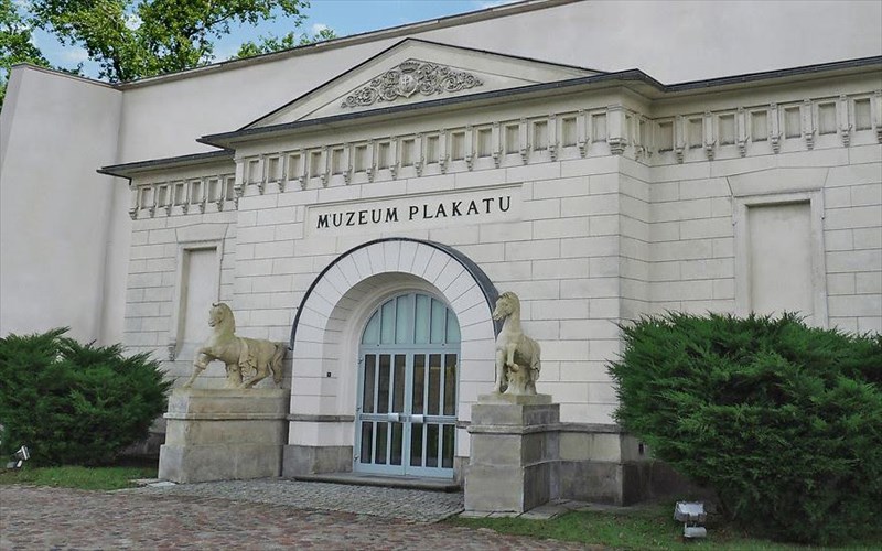 i-elliniki-afisa-timatai-stin-25i-diethni-mpienale-tis-barsobias