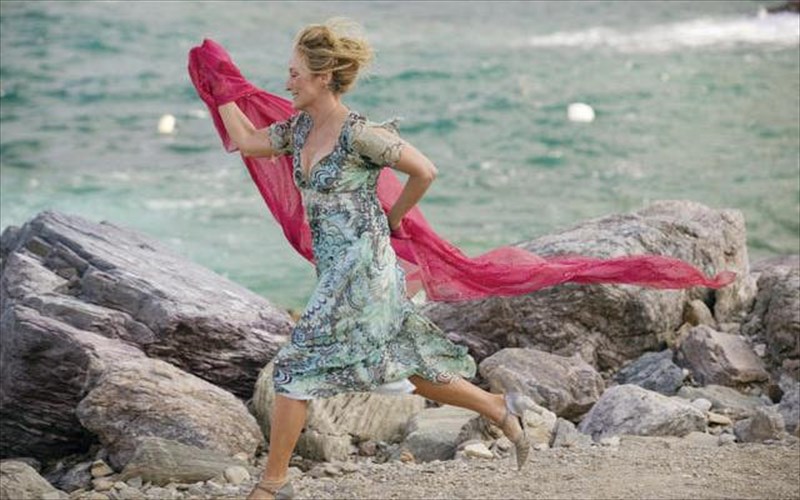 to-aigaio-sto-sinema-i-skopelos-tou-mamma-mia-skopelos-tou-mamma-mia