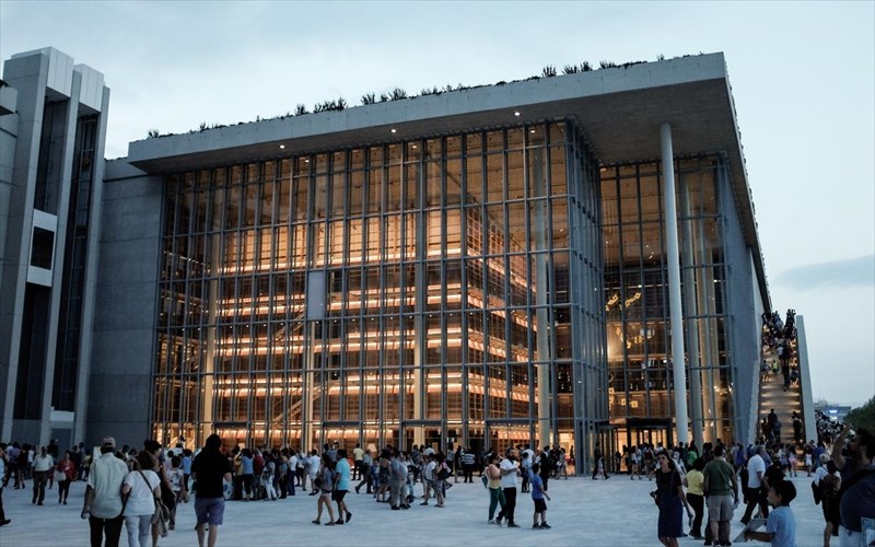 metamorphosis-kpisn-oi-ekdiloseis-sunexizontai-kai-ton-ioulio