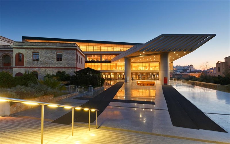 o-ioulios-ksekina-dunamika-sto-mouseio-akropolis