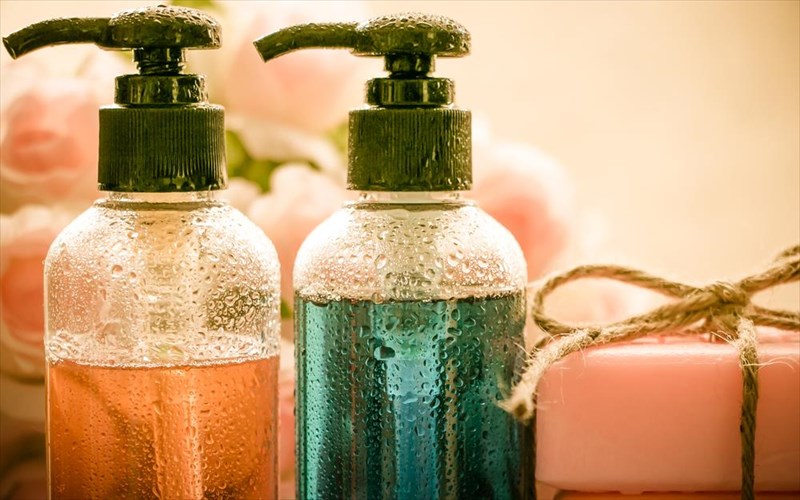 poio-sampouan-na-epilekso