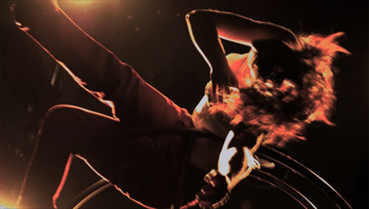 mia-epanastasi-se-tentomeno-skoini