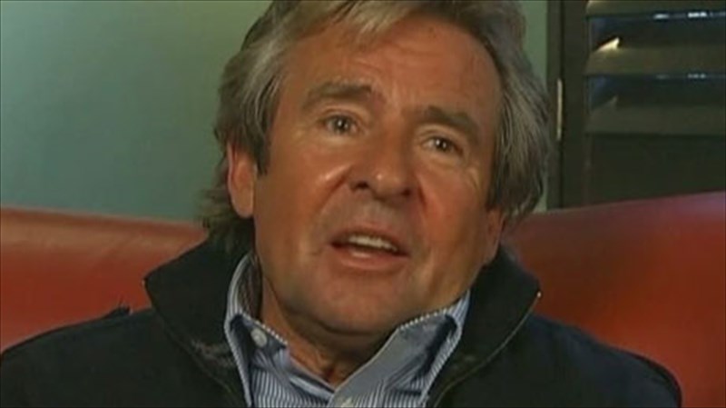 efuge-o-tragoudistis-ton-monkees-davy-Jones-tragoudistis-ton-monkees-davy-Jones