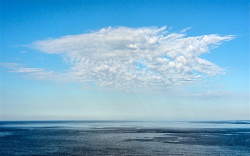 blue-line-oi-polles-opseis-tou-orizonta-sti-gkaleri-skoufa-mukonou