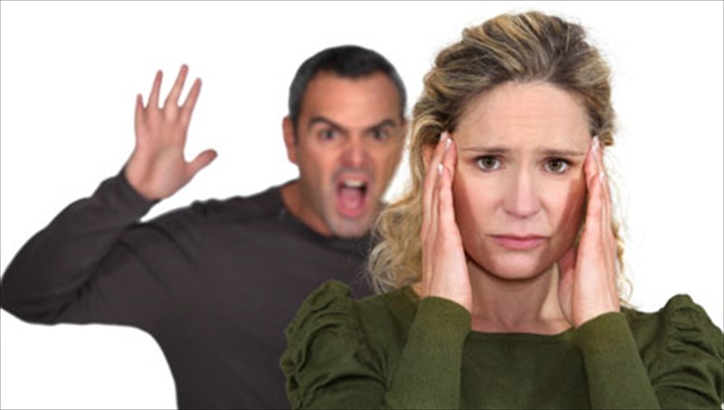 ta-10-simadia-mias-problimatikis-sxesis