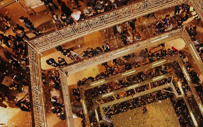 pos-enas-palios-ouranoksustis-mporei-na-metatrapei-se-poluteles-ksenodoxeio