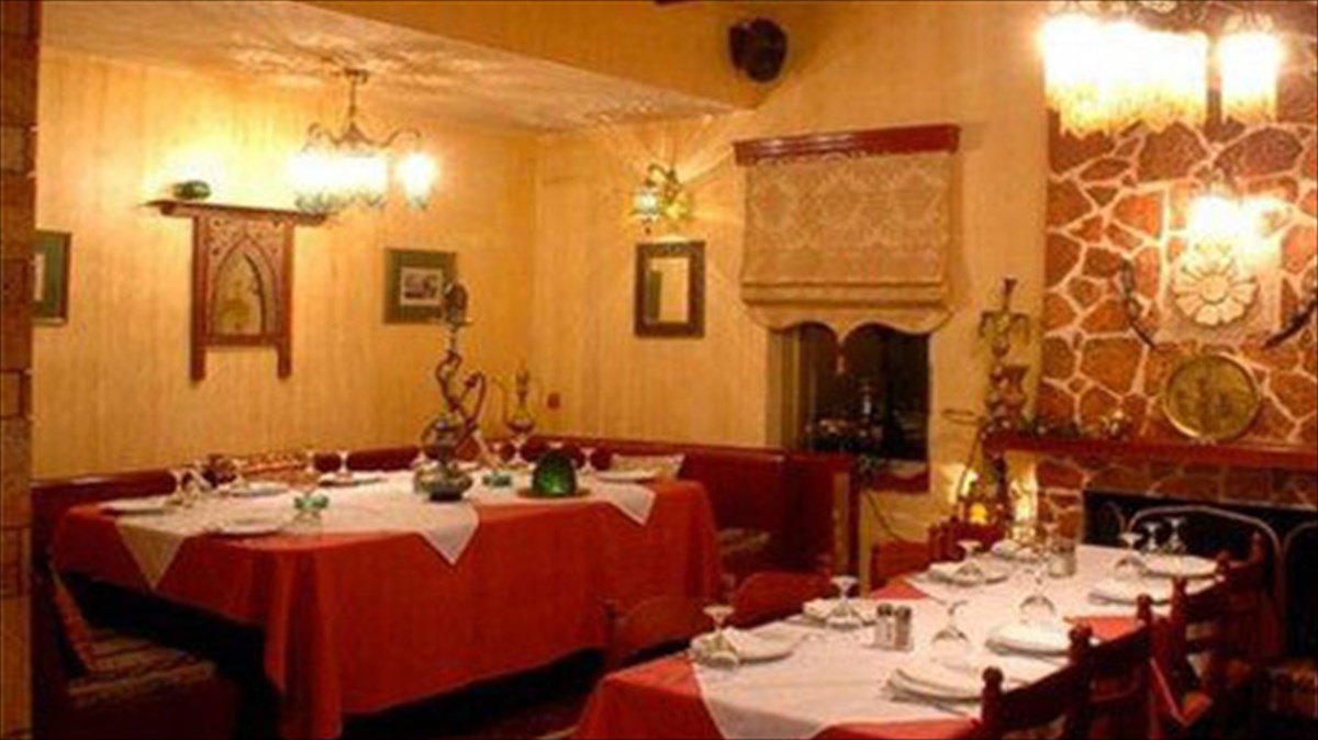 libanezikes-nostimies-ston-neo-kipo-tis-edem-sto-marousi