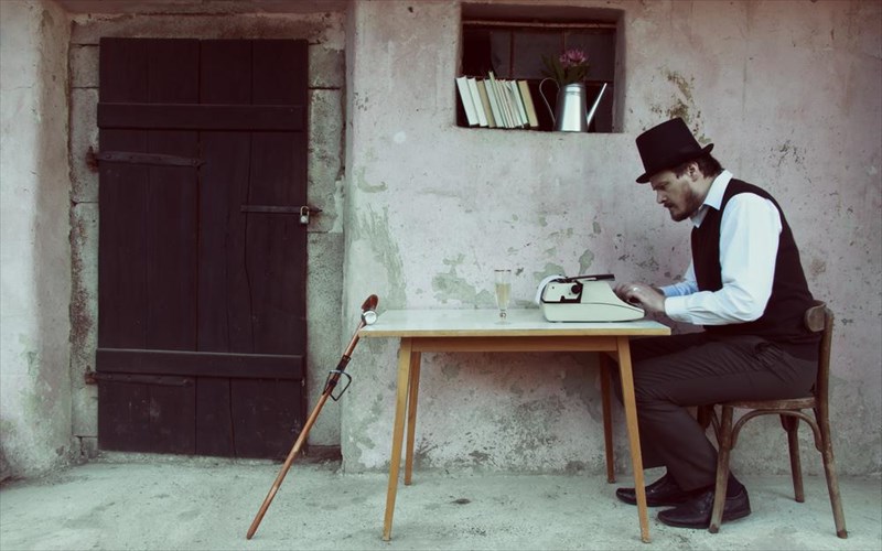 i-bolta-me-tous-europaious-logotexnes-sunexizetaisti-stoa-tou-bibliou