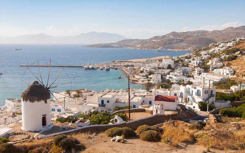 spetses-kai-mukonos-se-sunergasia