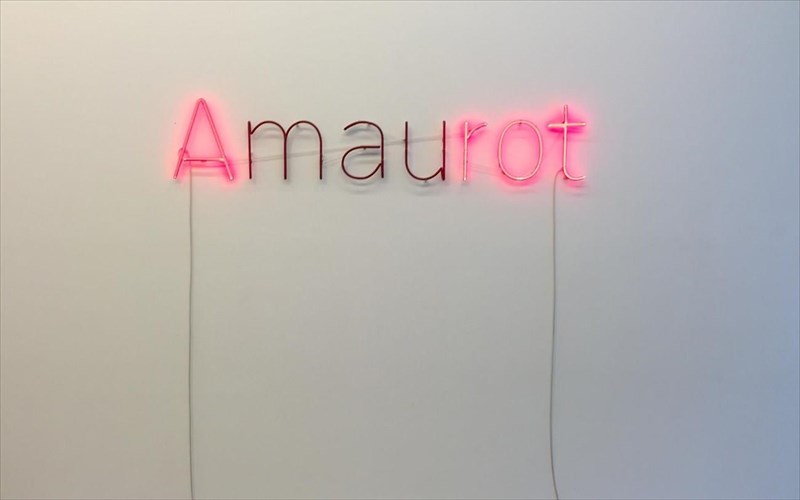 i-kalokairini-eudaimonia-tou-basili-mpalaska-stin-gkaleri-kalfayan