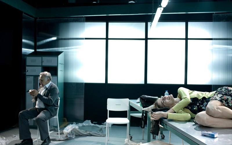 fthinoporini-aulaia-gia-tin-b-skini-theatrou-odou-kefallinias