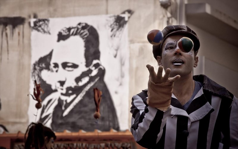 to-kentro-tis-athinas-metatrepetai-se-mikro-parisi