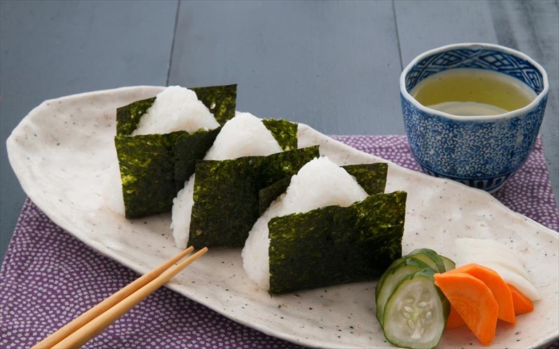 oxto-psagmena-piata-gia-tous-latreis-tis-iaponikis-kouzinas