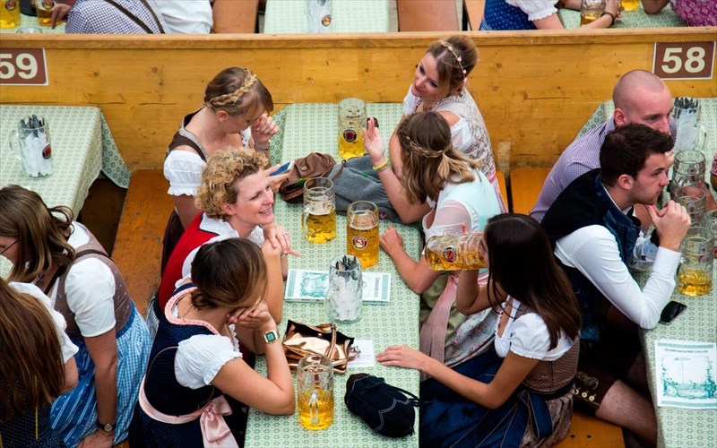 to-183o-oktoberfest-mesa-apo-20-fotografies