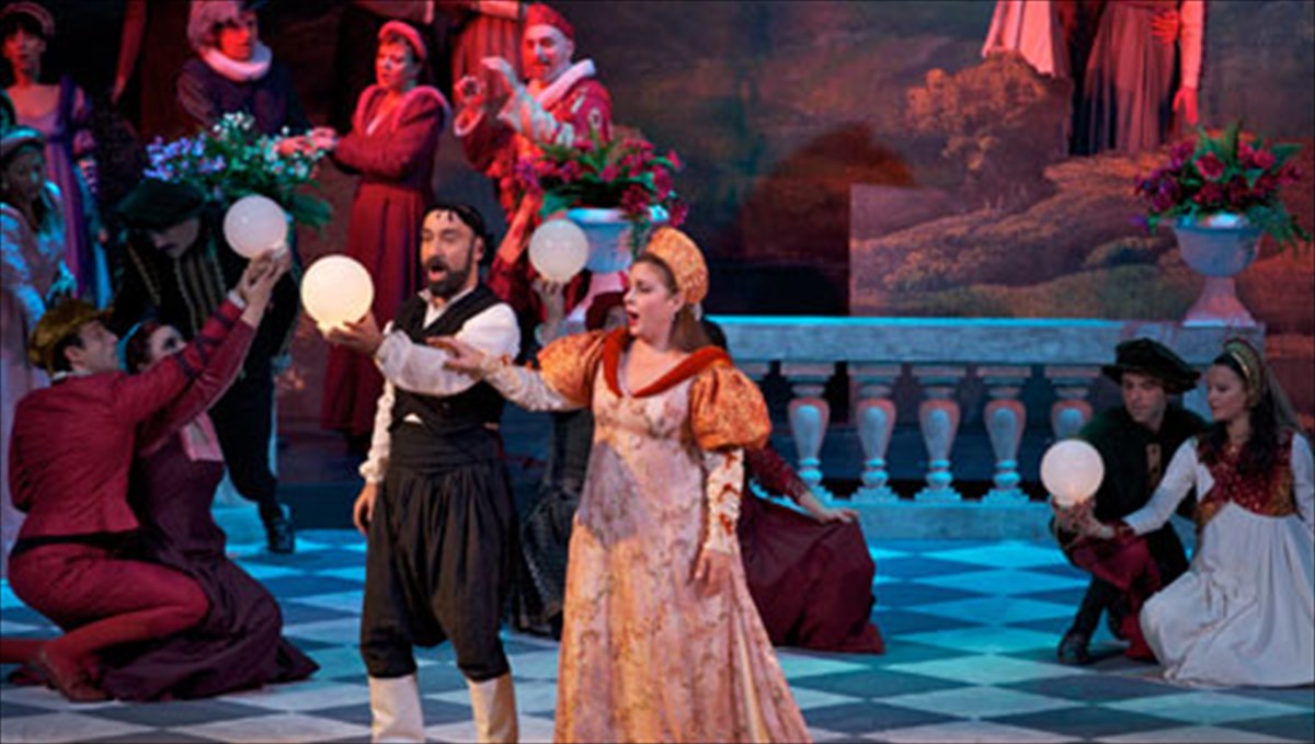 i-kritikopoula-ksana-sti-luriki