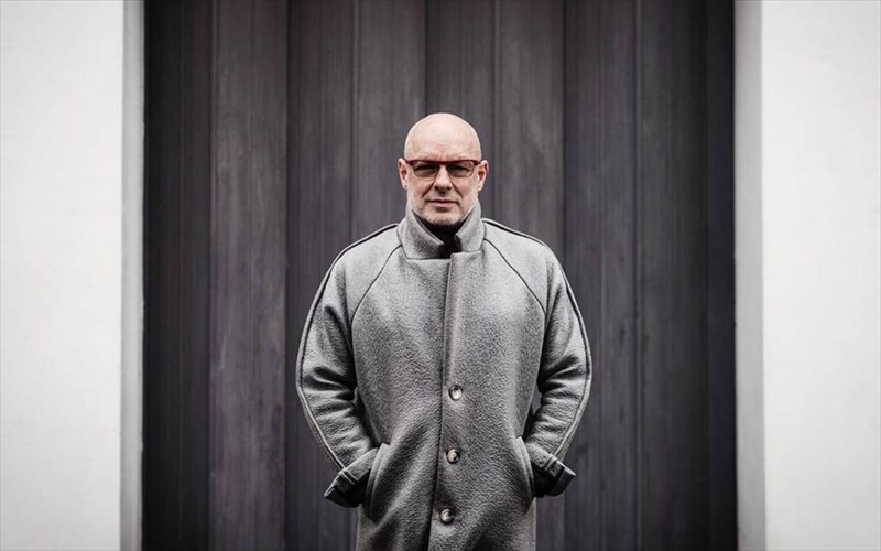 ti-mas-eipe-o-brian-eno-sti-dialeksi-tou-stin-athina-brian-eno-sti-dialeksi-tou-stin-athina