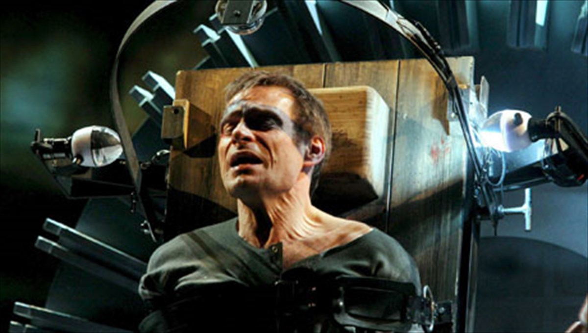 o-orgouelikos-efialtis-tou-1984-ksana-sto-sinema