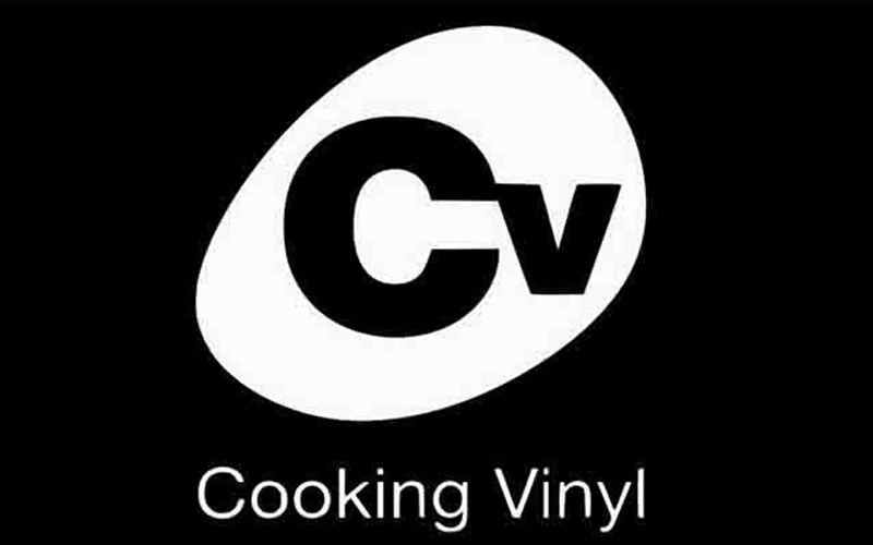 i-cooking-vinyl-giortazei-ta-30-xronia-tis-me-epeteiaki-sullogi-kai-sunaulies