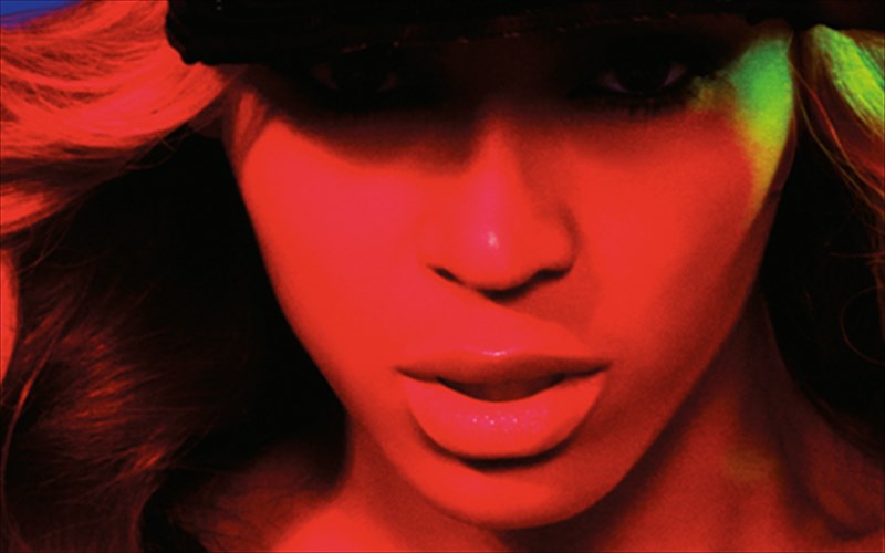 fans-tis-beyonce-autotraumatizontai-gia-sumparastasi