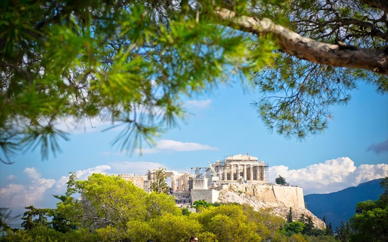 sunexizontai-oi-ksenagiseis-tou-noembriou-stin-poli