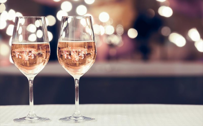 pos-ftiaxnetai-to-roze-krasi