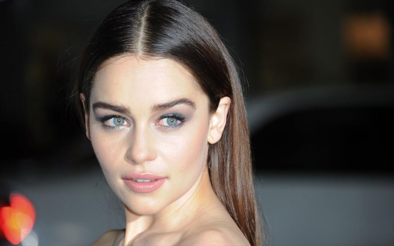 emilia-klark-apo-to-games-of-thronessto-star-wars