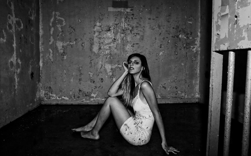 to-troubar-upodexetai-tin-angelika-dusk