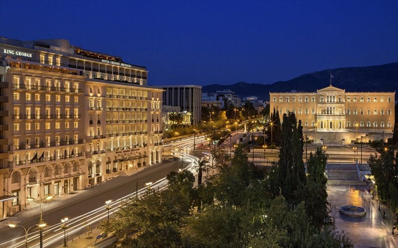 i-megali-bretannia-kai-to-king-george-briskontai-anamesa-sta-kalutera-ksenodoxeia-tou-kosmou