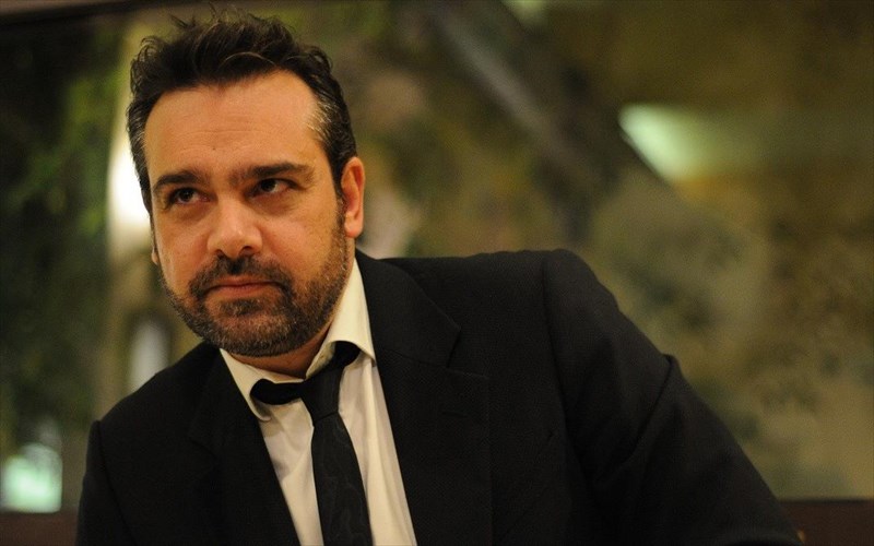 o-doros-dimosthenous-gia-tesseris-parastaseis-ston-iano