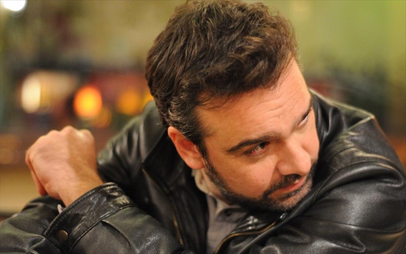 o-doros-dimosthenous-moirazetai-mazi-mas-ta-top5-pou-ton-simadepsan