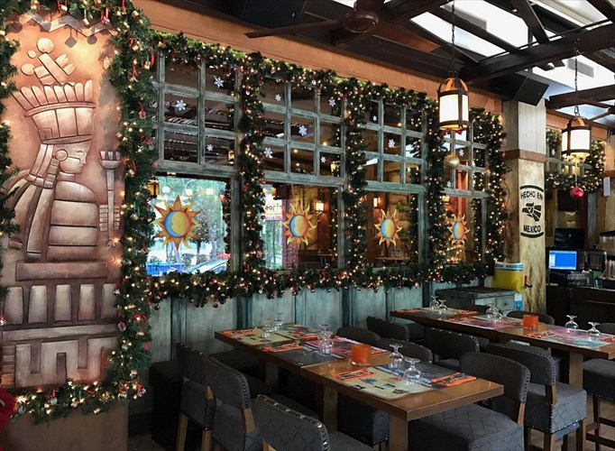 ta-amigos-fetos-tis-giortes-sunduazoun-geusi-kai-anthropia