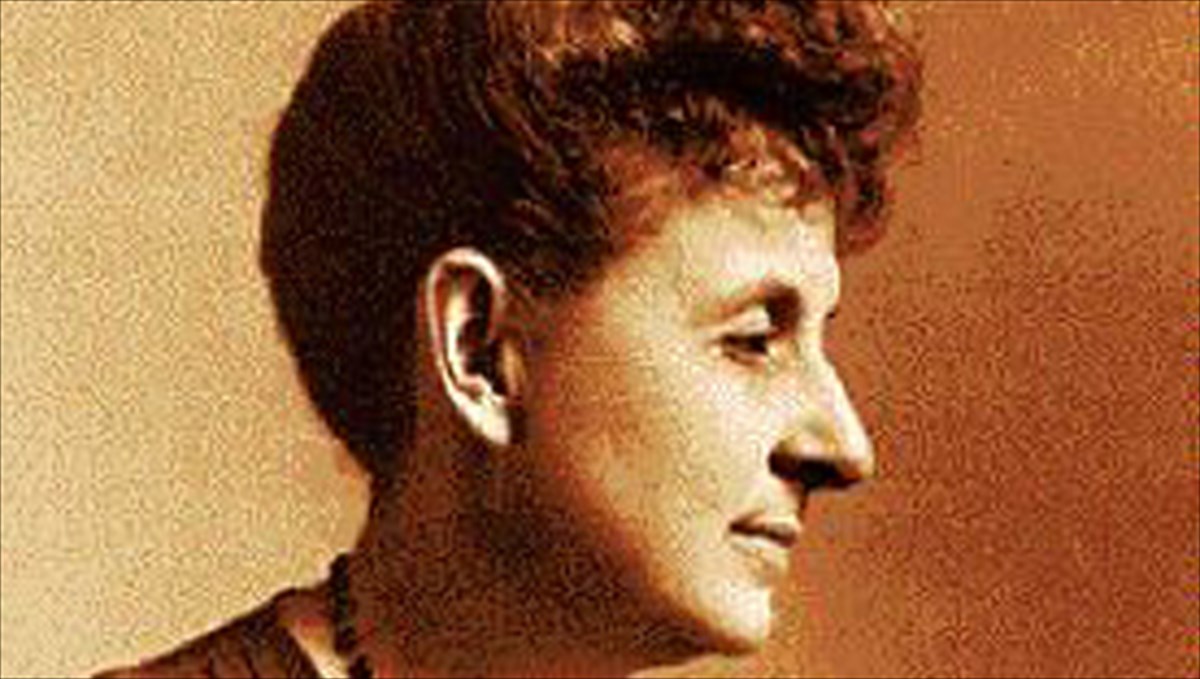 i-pinelopi-delta-einai-i-kuria-me-ta-maura