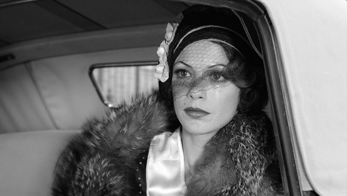 i-bobi-artist-oikodespoina-tou-festibal-kannon-2012