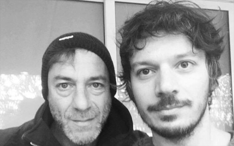 dimitris-lignadis-kai-giorgos-nanouris-enonoun-tis-dunameis-tous-me-tolstoi