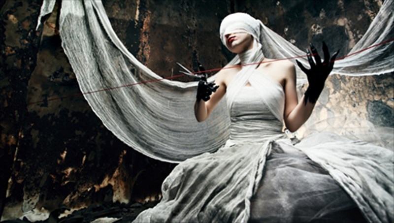 mia-deksiosi-meefialtikes-sunepeies