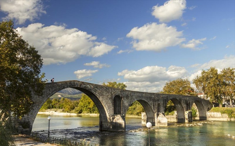 arta-trigurizoume-entos-ki-ektos-tis-panemorfis-ipeirotikis-polis