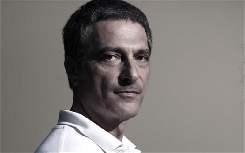 o-giorgos-koumentakis-neos-kallitexnikos-dieuthuntis-tis-ethnikis-lurikis-skinis