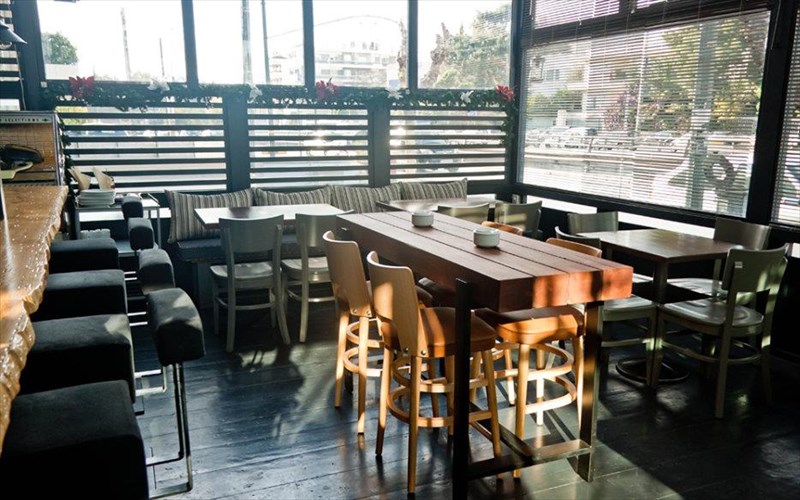 mia-mple-alepou-trigurizei-sto-neo-psuxiko