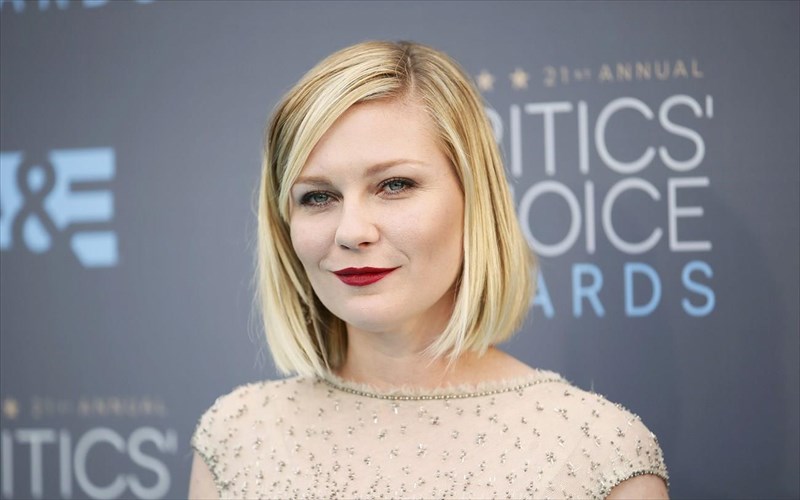 o-giorgos-lanthimos-skinothetei-tin-kristen-dunst-gia-tin-amerikaniki-tileorasi