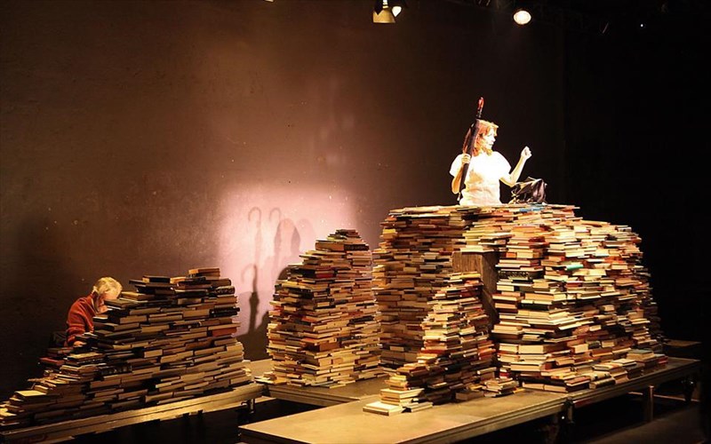 oi-eutuxismenes-meres-epistrefoun-gia-tin-olia-lazaridou