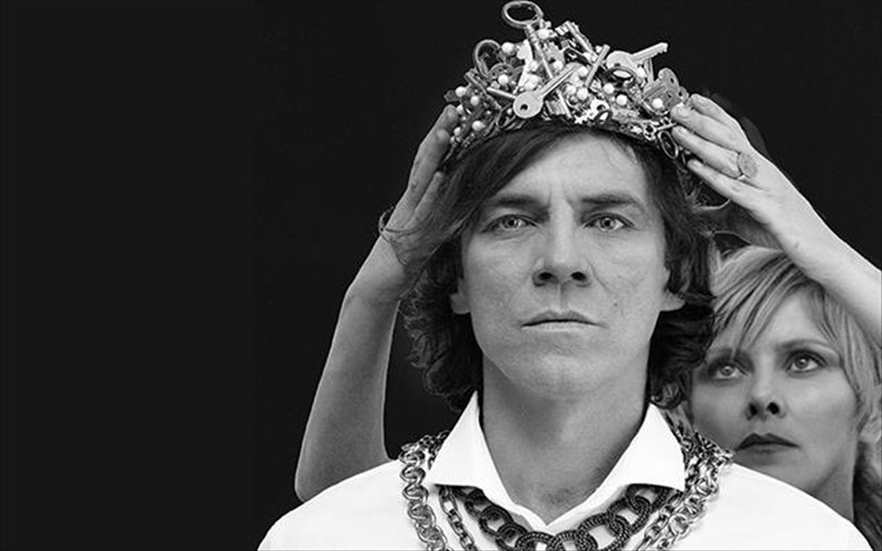 o-giannis-stankoglou-kaligoulas-sto-dimotiko-theatro-peiraia