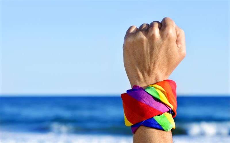 i-ellada-apotelei-dimofili-proorismo-gia-tin-lgbt-koinotita