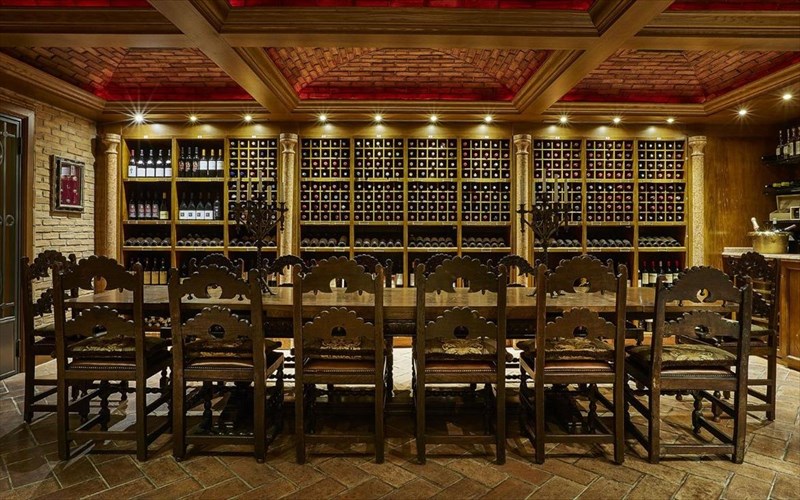 tessera-kelaria-tis-athinas-mas-taksideuoun-se-alli-epoxi