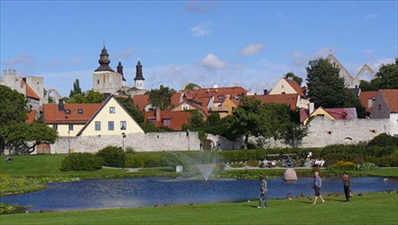 8kai1-mustika-nisia-opou-tha-thelame-na-brethoume-nauagoi