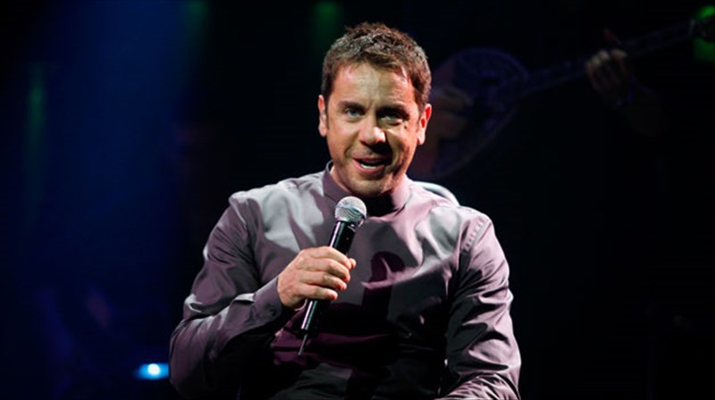 ta-isia-anapoda-fernei-o-giorgos-mazonakis-giorgos-mazonakis