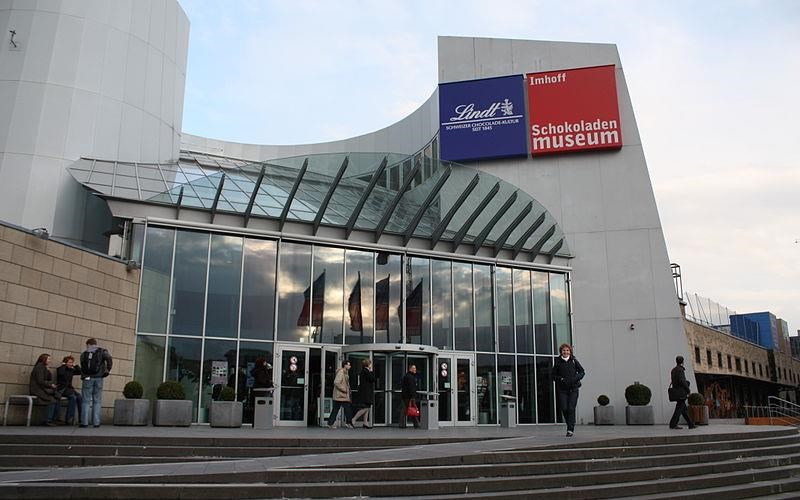 ta-deka-pio-geustika-mouseia-tou-kosmou