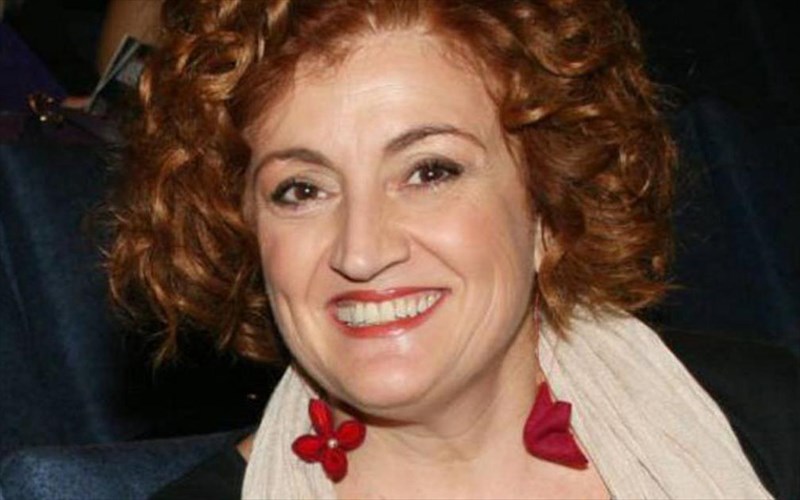 titanomaxies-me-tin-yro-mane-sto-ethniko-theatro