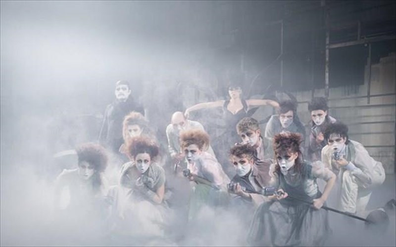 ti-tha-doume-ton-febrouario-stis-theatrikes-skines-tis-polis