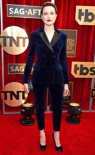 otan-to-gunaikeio-panteloni-ginetai-protoselido